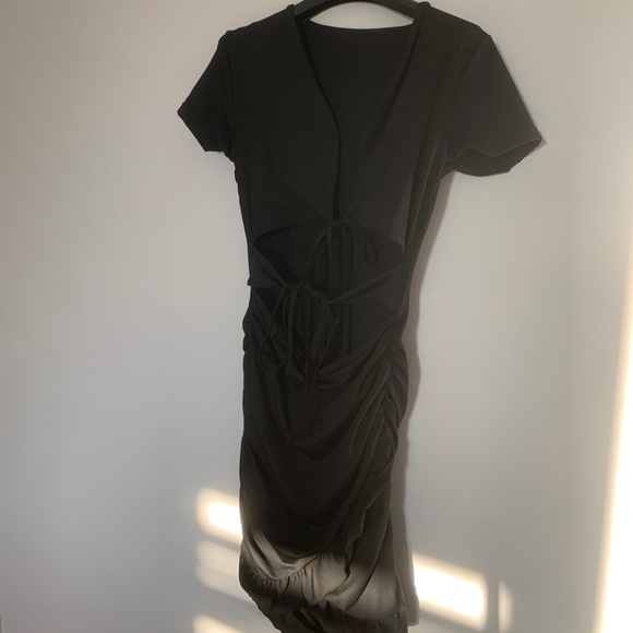 Reigning Queen black summer dress - Picture 5 of 5